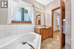 219 JACQUELINE Boulevard | Hamilton Ontario | Slide Image Thirty-five
