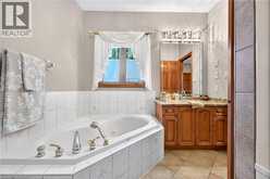 219 JACQUELINE Boulevard | Hamilton Ontario | Slide Image Thirty-three