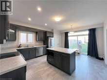 7474 SHERRILEE Crescent | Niagara Falls Ontario | Slide Image Eight