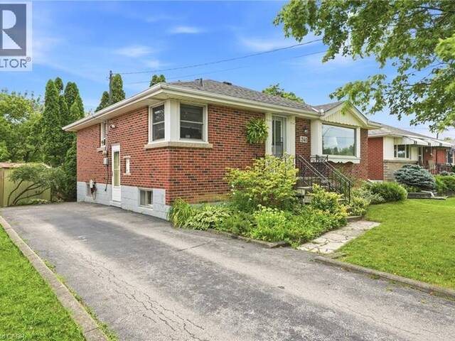 241 EAST 44TH Street Hamilton Ontario, L8T 3H7 - 3 Bedrooms Home For Sale