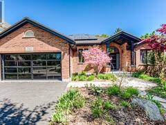 544 BUCKINGHAM Boulevard Waterloo Ontario, N2T 2T8