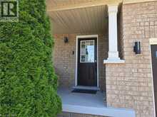 39 NEWPORT Crescent | Hamilton Ontario | Slide Image Two
