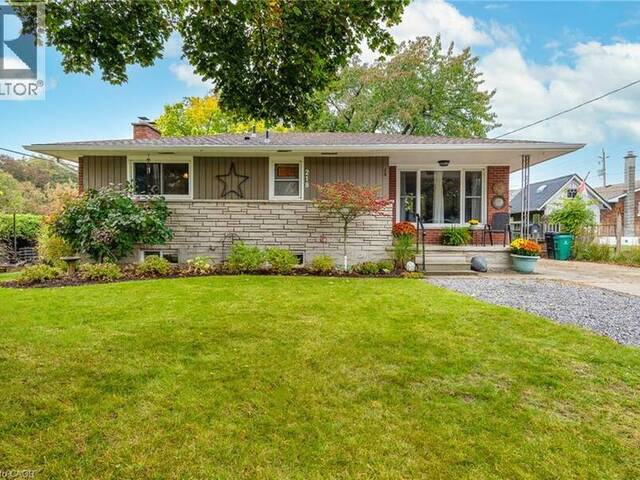 218 MONTROSE Street S Cambridge Ontario, N3H 2J2 - 3 Bedrooms Home For Sale