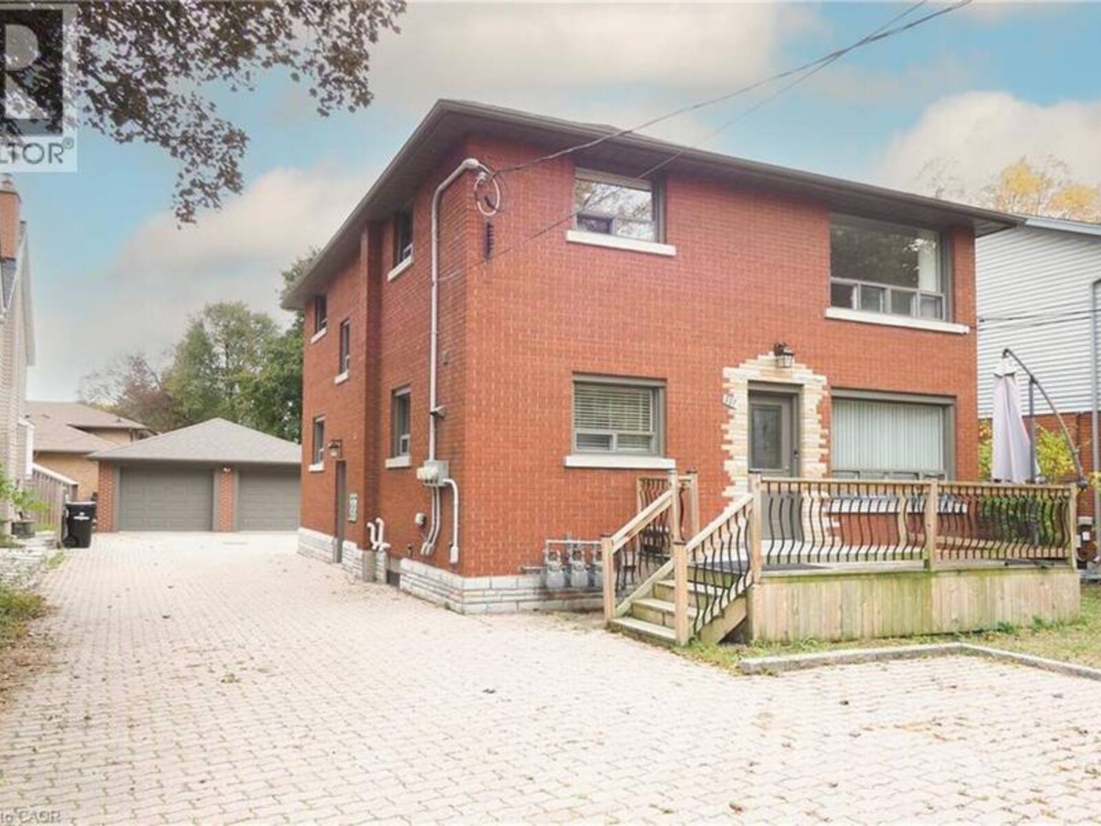 207 SHELDON Avenue N, Kitchener, Ontario N2H 3M7