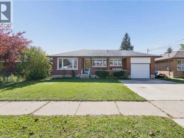 61 FAIRLAWN Road Kitchener Ontario, N2C 1X8 - 6 Bedrooms Home For Sale