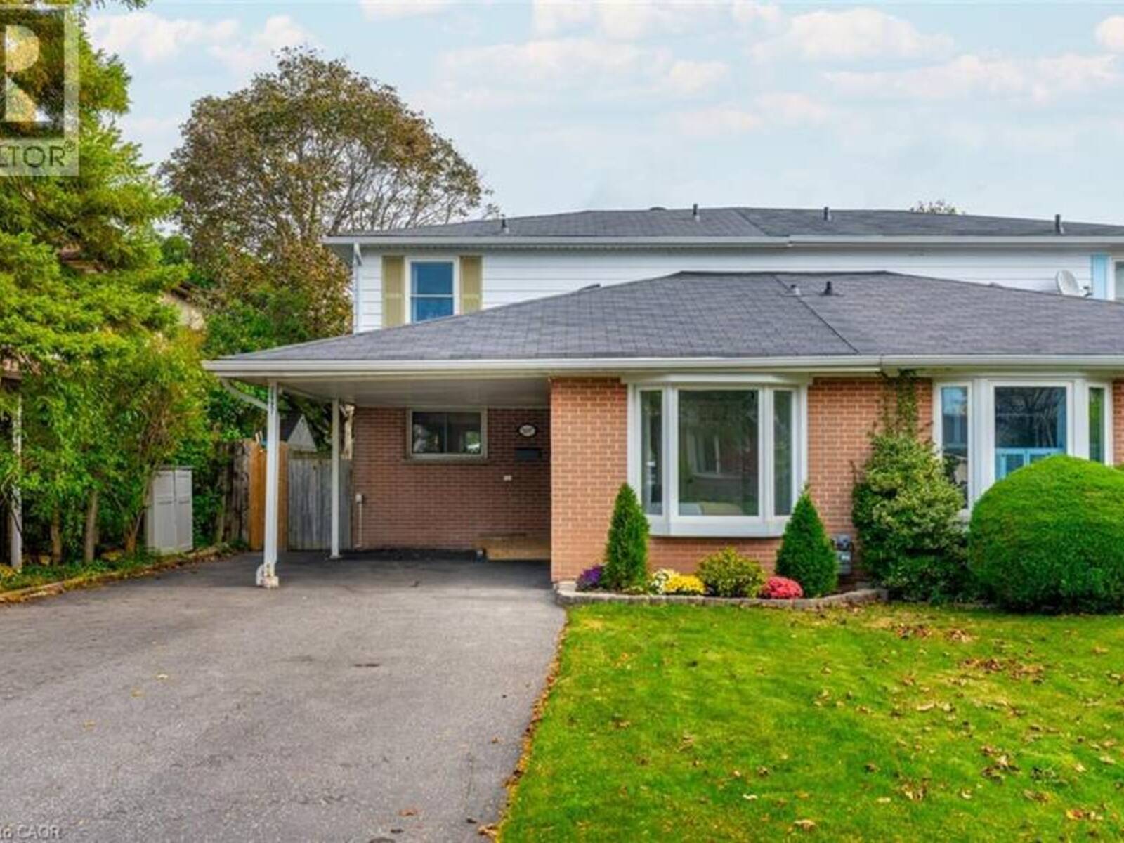 2697 HOLLINGTON Crescent, Mississauga, Ontario L5K 1E8