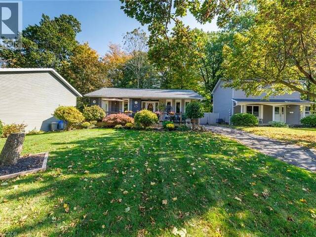 24 INGLEWOOD Court Grimsby Ontario, L3M 4S2 - 3 Bedrooms Home For Sale