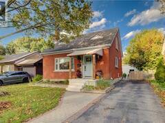 36 CRESTWOOD Avenue Kitchener Ontario, N2H 4K7