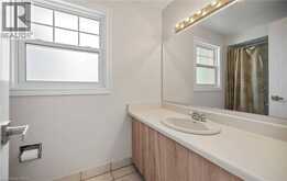 2092 HUNT Crescent | Burlington Ontario | Slide Image Thirty