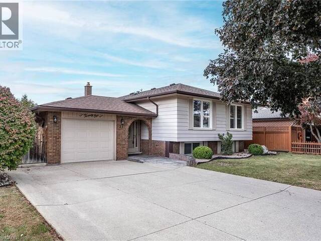 21 GREEN FOREST Drive Hamilton Ontario, L8G 3A9 - 5 Bedrooms Home For Sale