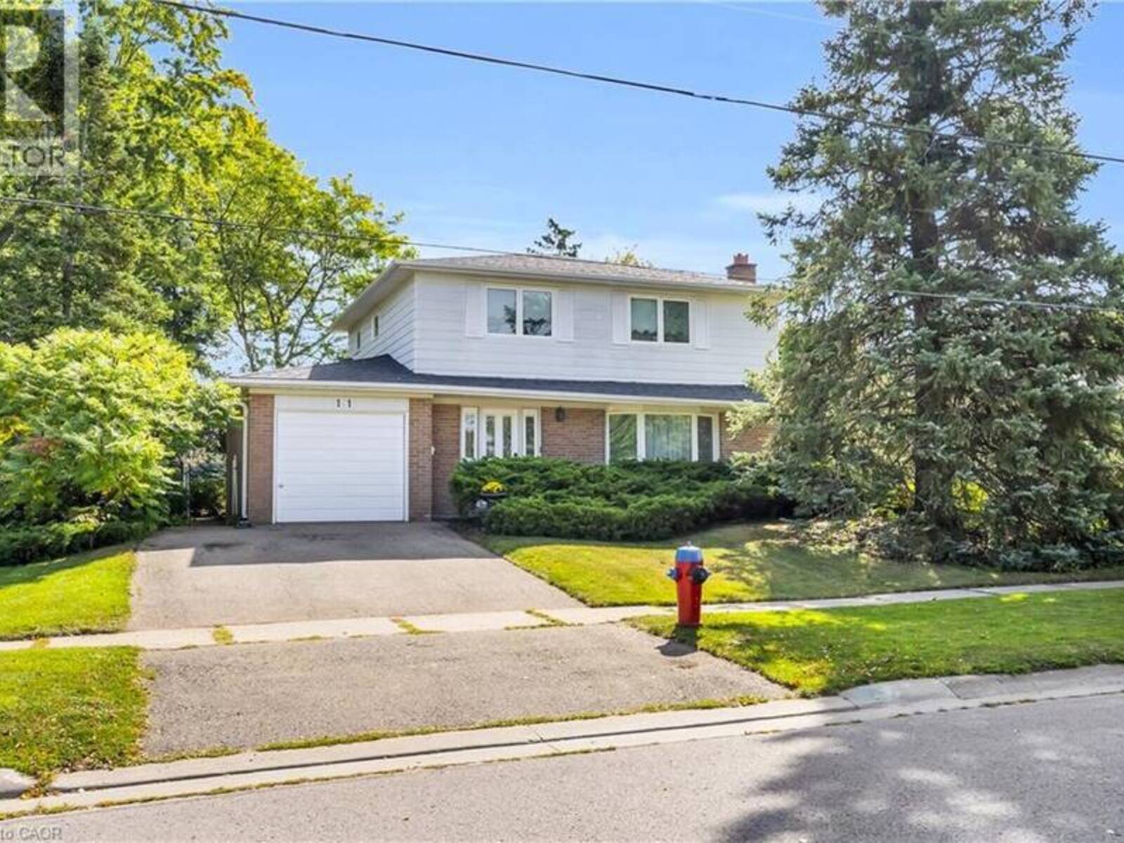 11 DAWSON Crescent, Halton Hills, Ontario L7G 1H3