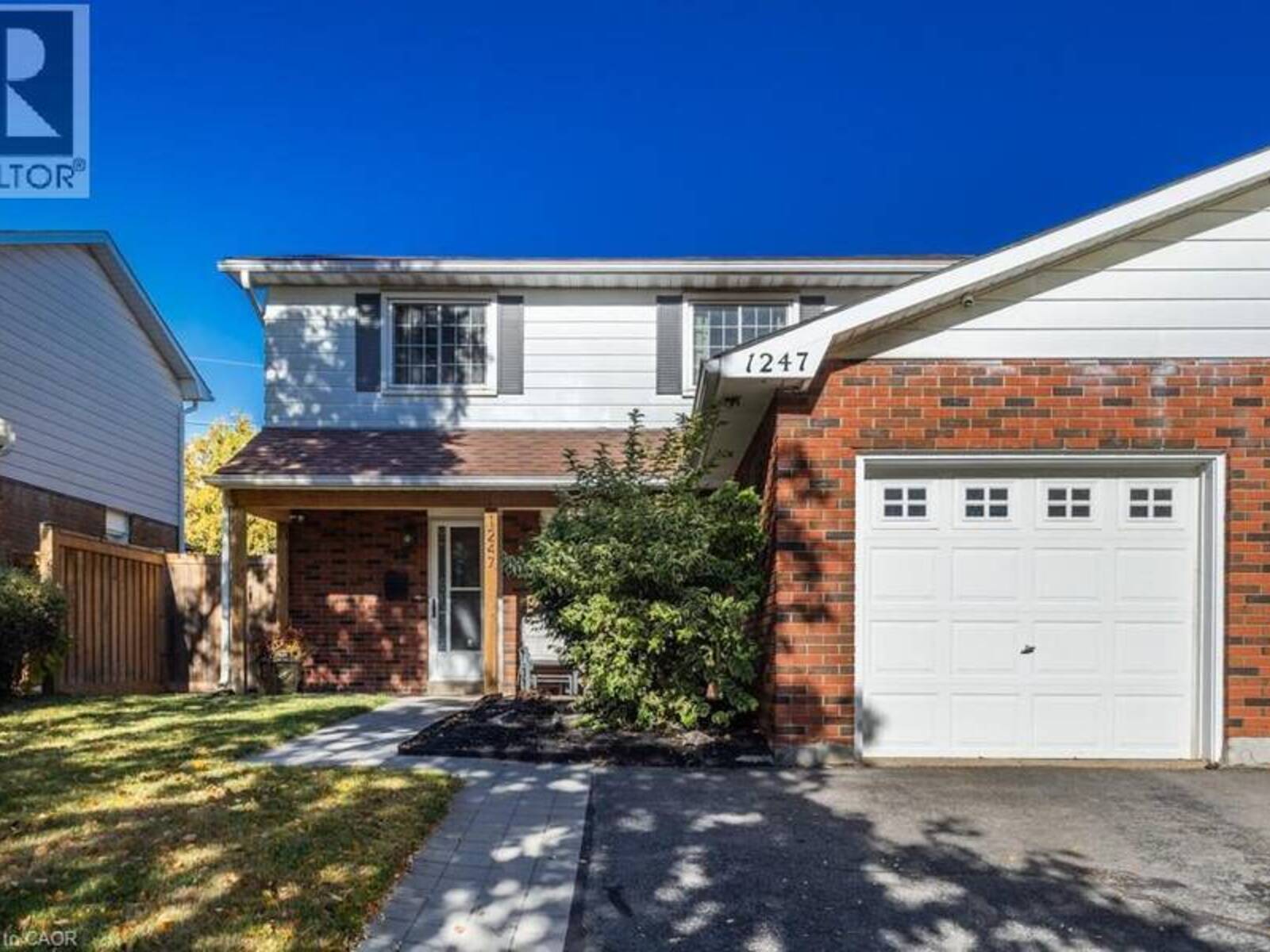 1247 NOTTINGHAM Avenue, Burlington, Ontario L7P 2R5