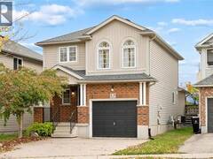 822 WHITECAP Avenue Waterloo Ontario, N2K 4L4