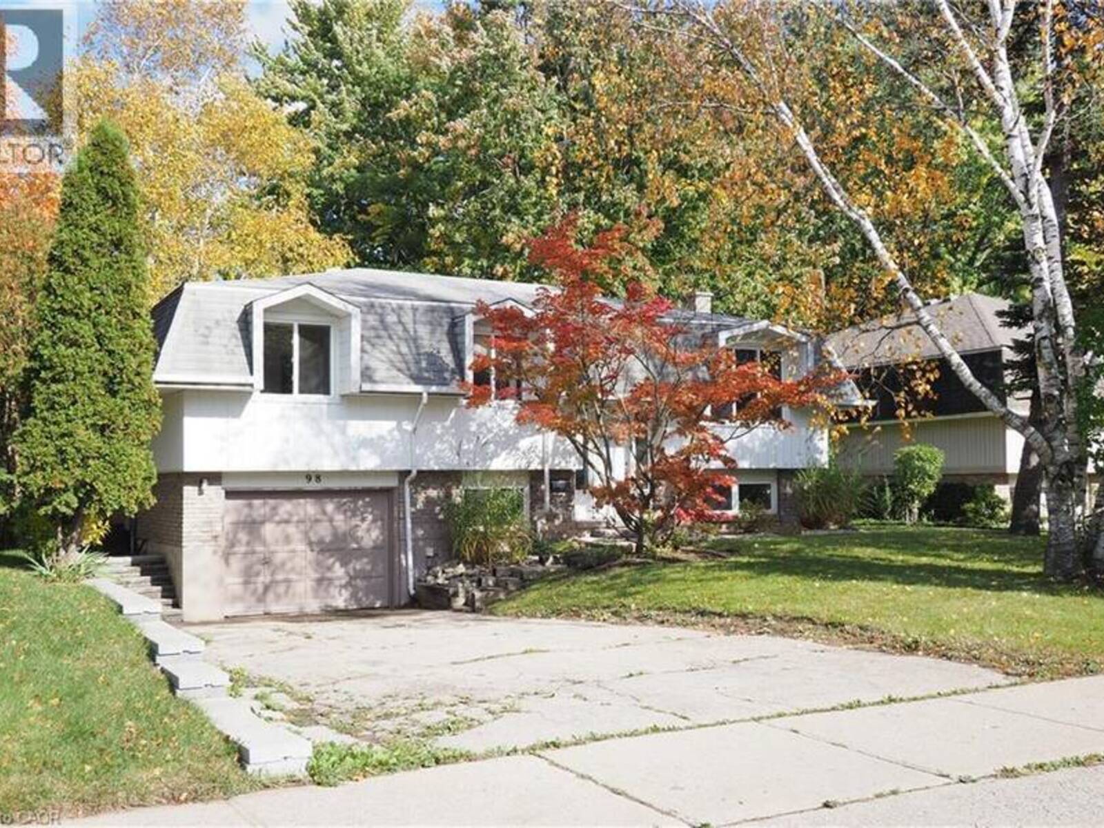 98 AMOS Avenue, Waterloo, Ontario N2L 5C4