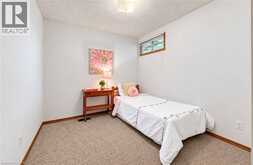 15 UXBRIDGE Crescent | Kitchener Ontario | Slide Image Sixteen
