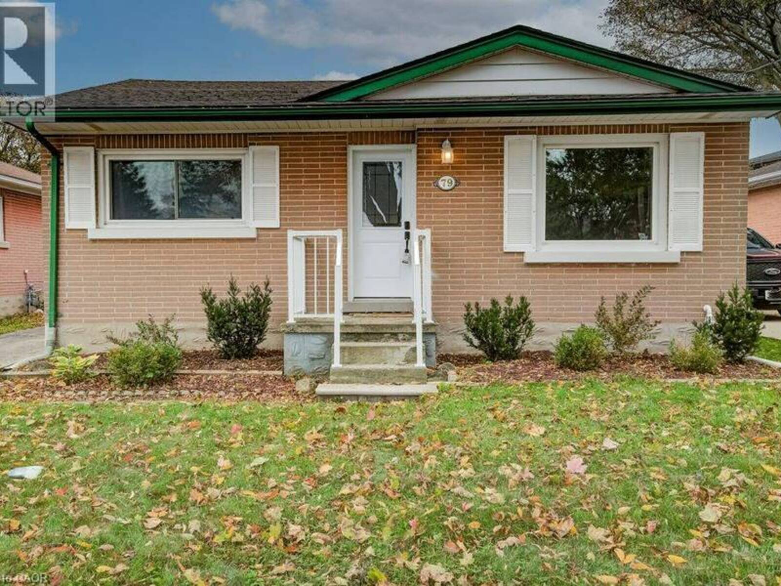 79 HOFFMAN Street, Kitchener, Ontario N2M 3M8