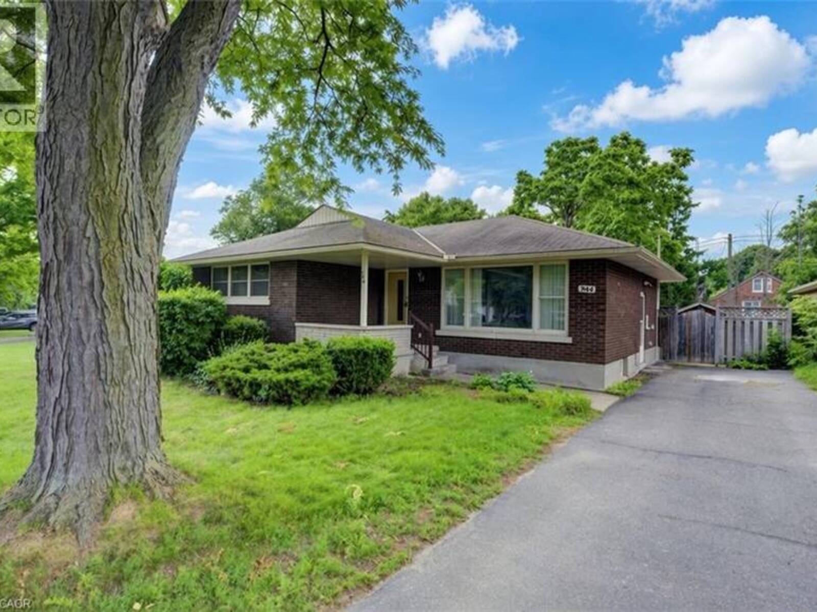 244 ROYAL Street, Waterloo, Ontario N2J 2J2