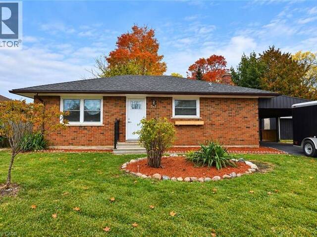 242 CHESTNUT Street S Cambridge Ontario, N3H 2J7 - 2 Bedrooms Home For Sale