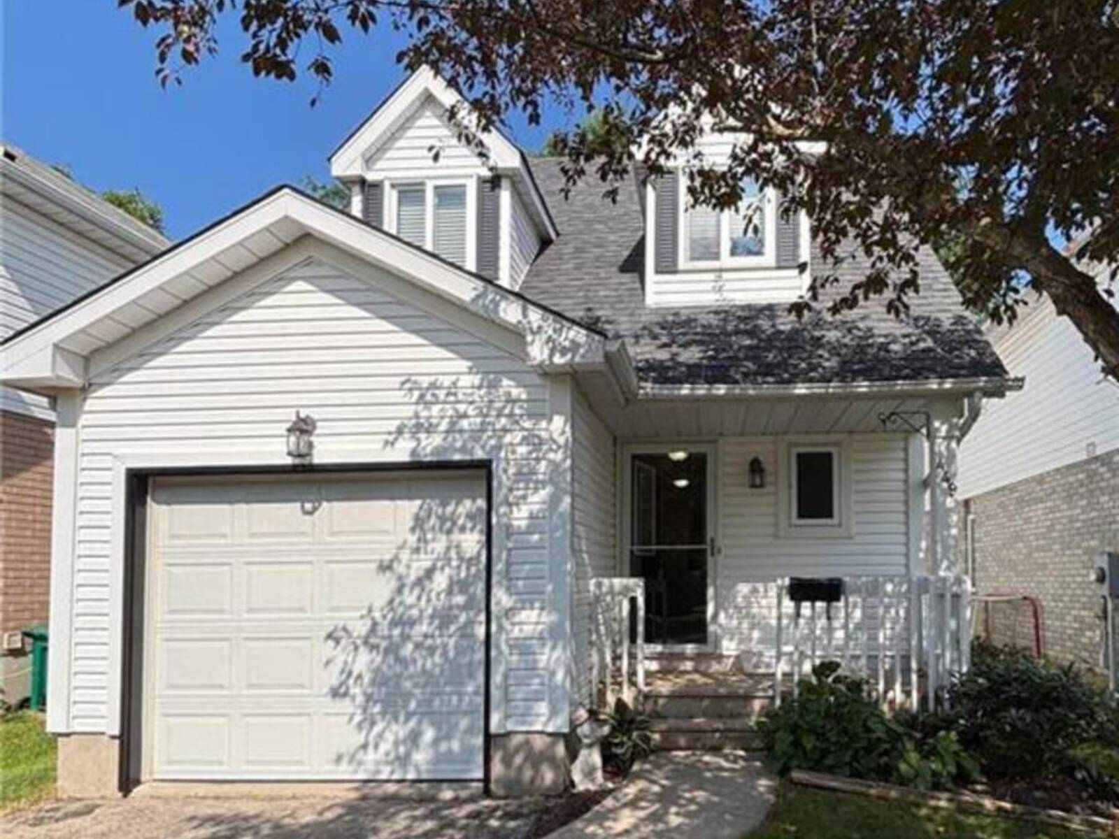 449 EXMOOR Street, Waterloo, Ontario N2K 3T7