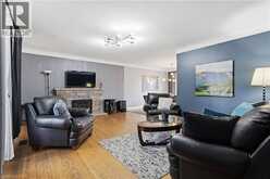 32 BELAIR Drive | Hamilton Ontario | Slide Image Five