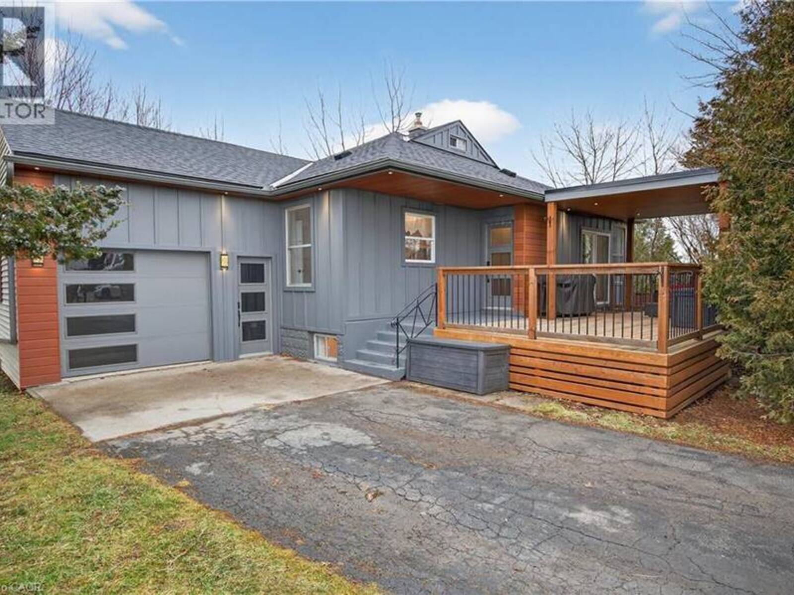 486 EAST 38TH Street, Hamilton, Ontario L8V 4G8
