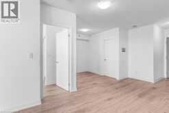 3200 DAKOTA Common Unit# B906 | Burlington Ontario | Slide Image Fifteen