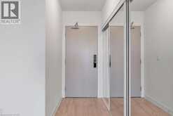 3200 DAKOTA Common Unit# B906 | Burlington Ontario | Slide Image Twenty