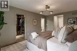 890 FOREST GLEN Avenue | Burlington Ontario | Slide Image Twenty-three