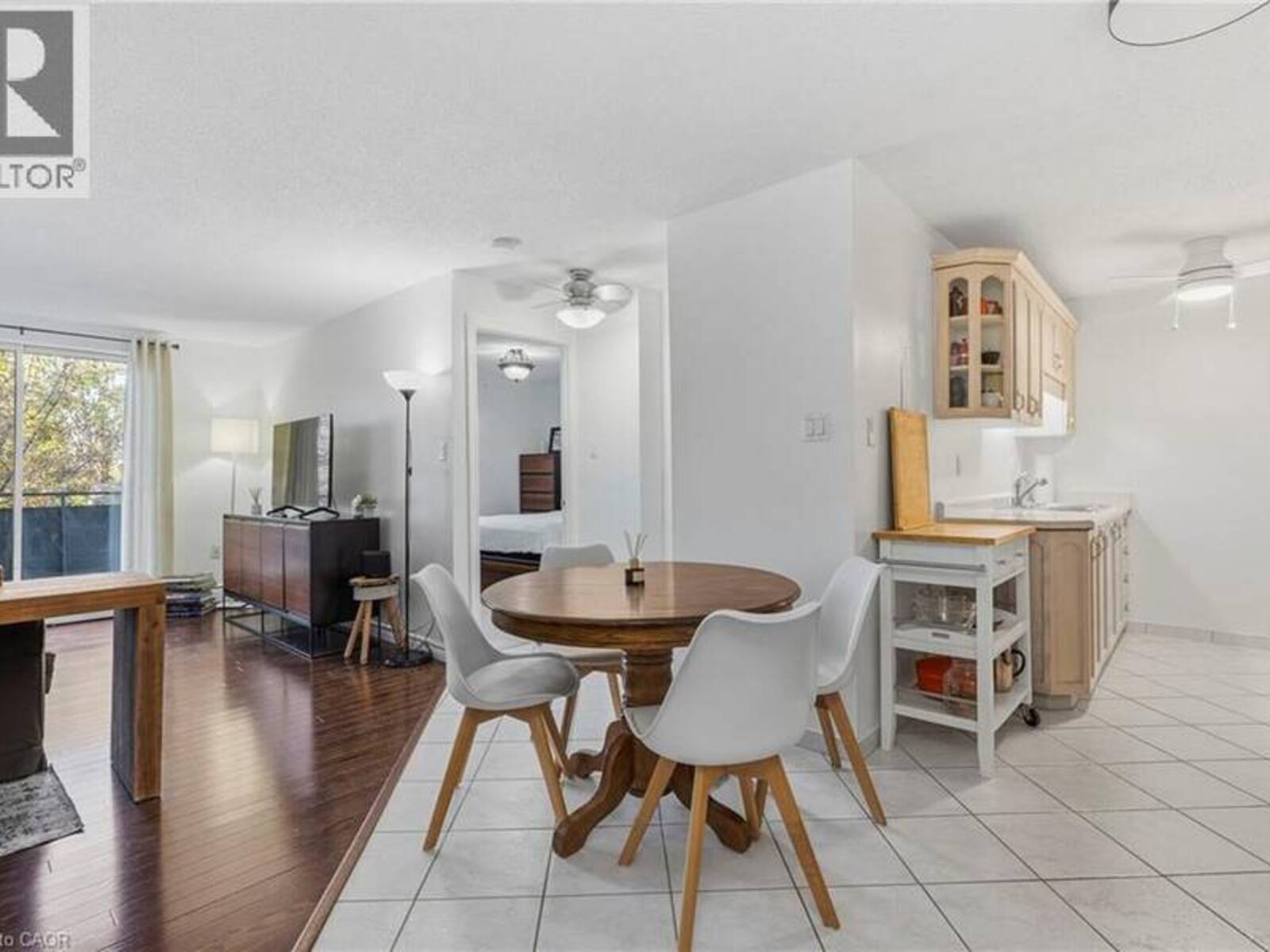 893 CONCESSION Street Unit# 207, Hamilton, Ontario L8V 1E7