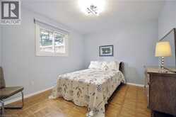 113 FIRST Avenue W | Cambridge Ontario | Slide Image Sixteen
