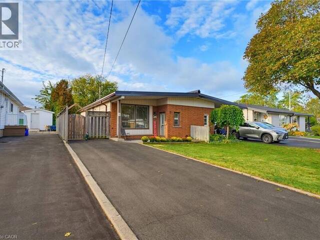 34 FIELDING Crescent Hamilton Ontario, L8V 2P5 - 2 Bedrooms Home For Sale