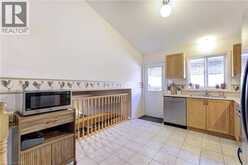 78 SULMONA Drive | Hamilton Ontario | Slide Image Nine