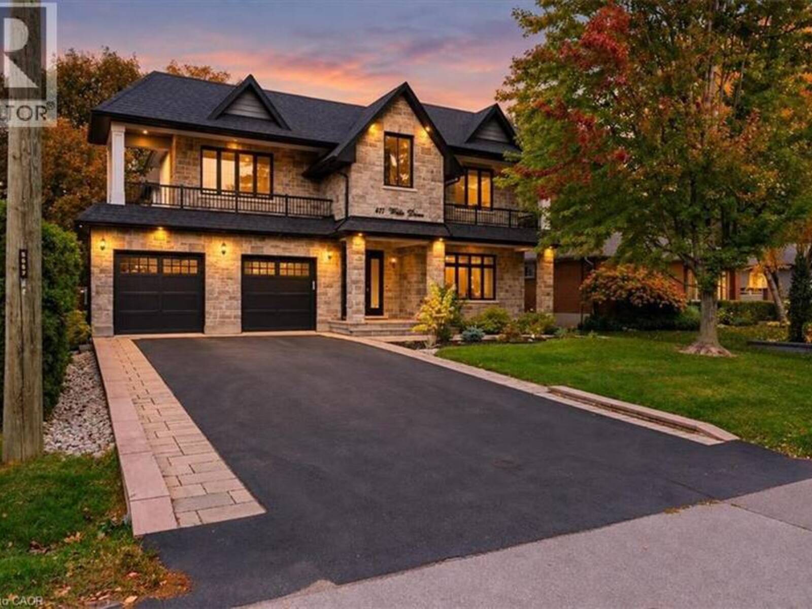 471 WILLIS Drive, Oakville, Ontario L6L 4V6