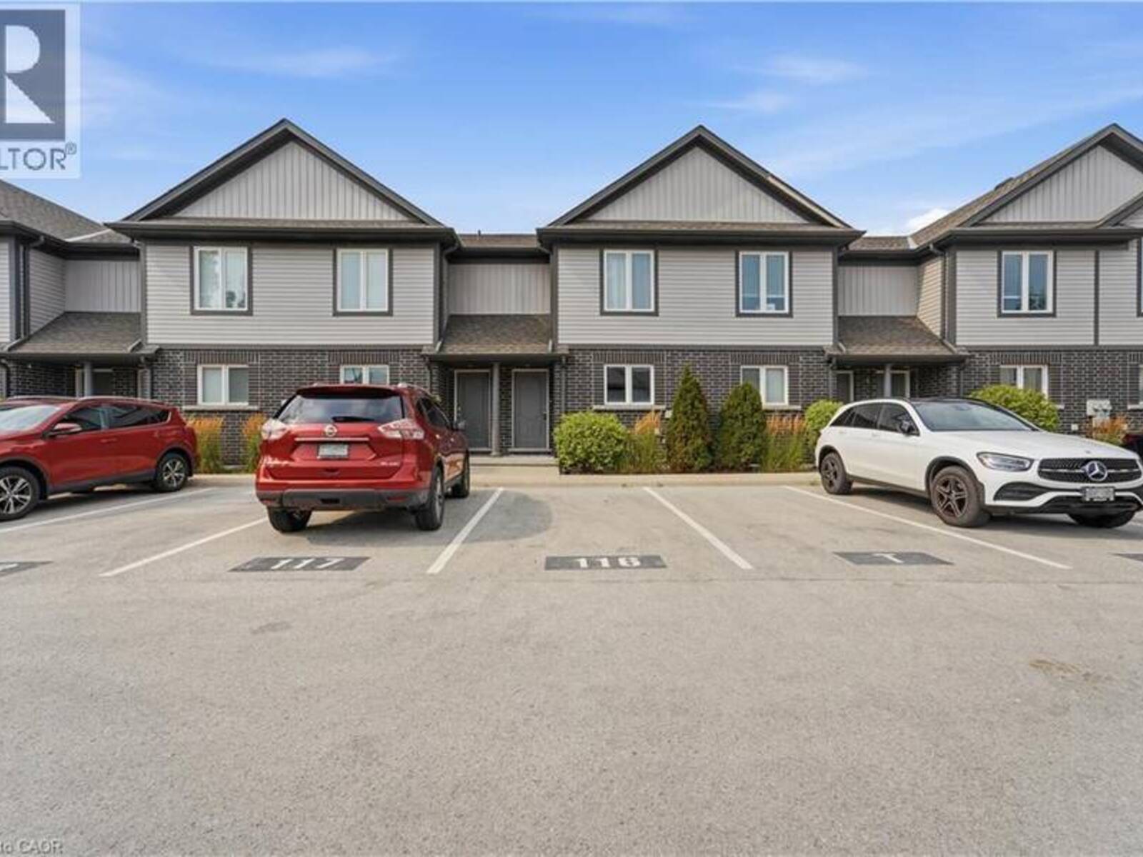 7768 ASCOT Circle Unit# 5, Niagara Falls, Ontario L2H 3P9