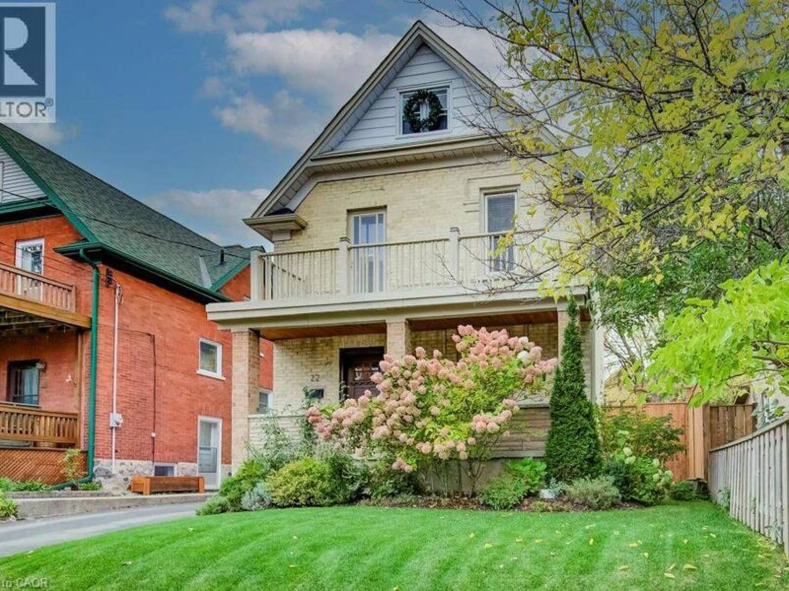 22 WHITNEY Place, Kitchener, Ontario N2G 2X5