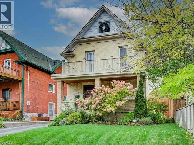 22 WHITNEY Place Kitchener Ontario, N2G 2X5 - Property For Sale