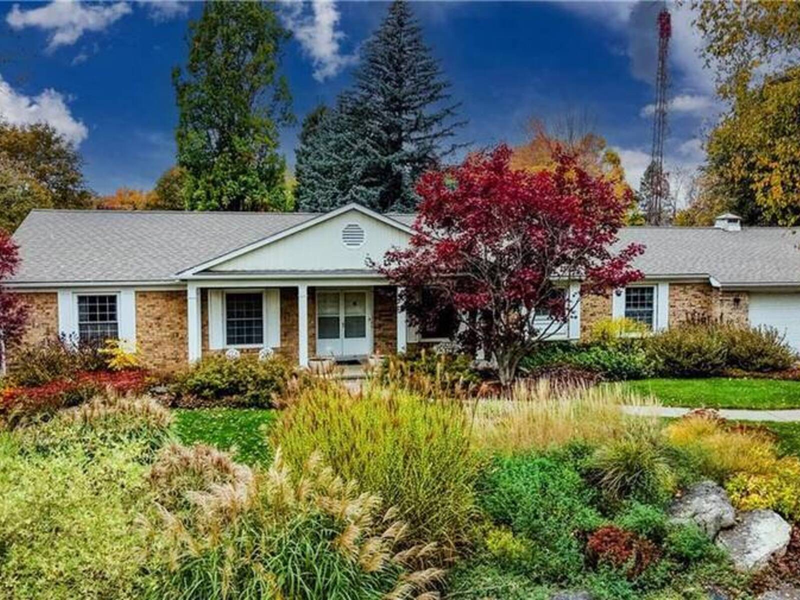 8 GRANBRIDGE Drive, Woolwich, Ontario N0B 2V0