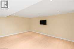 13 MEADOWVALE Avenue | Hamilton Ontario | Slide Image Forty