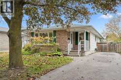 35 PEPPERWOOD Crescent | Kitchener Ontario | Slide Image Three