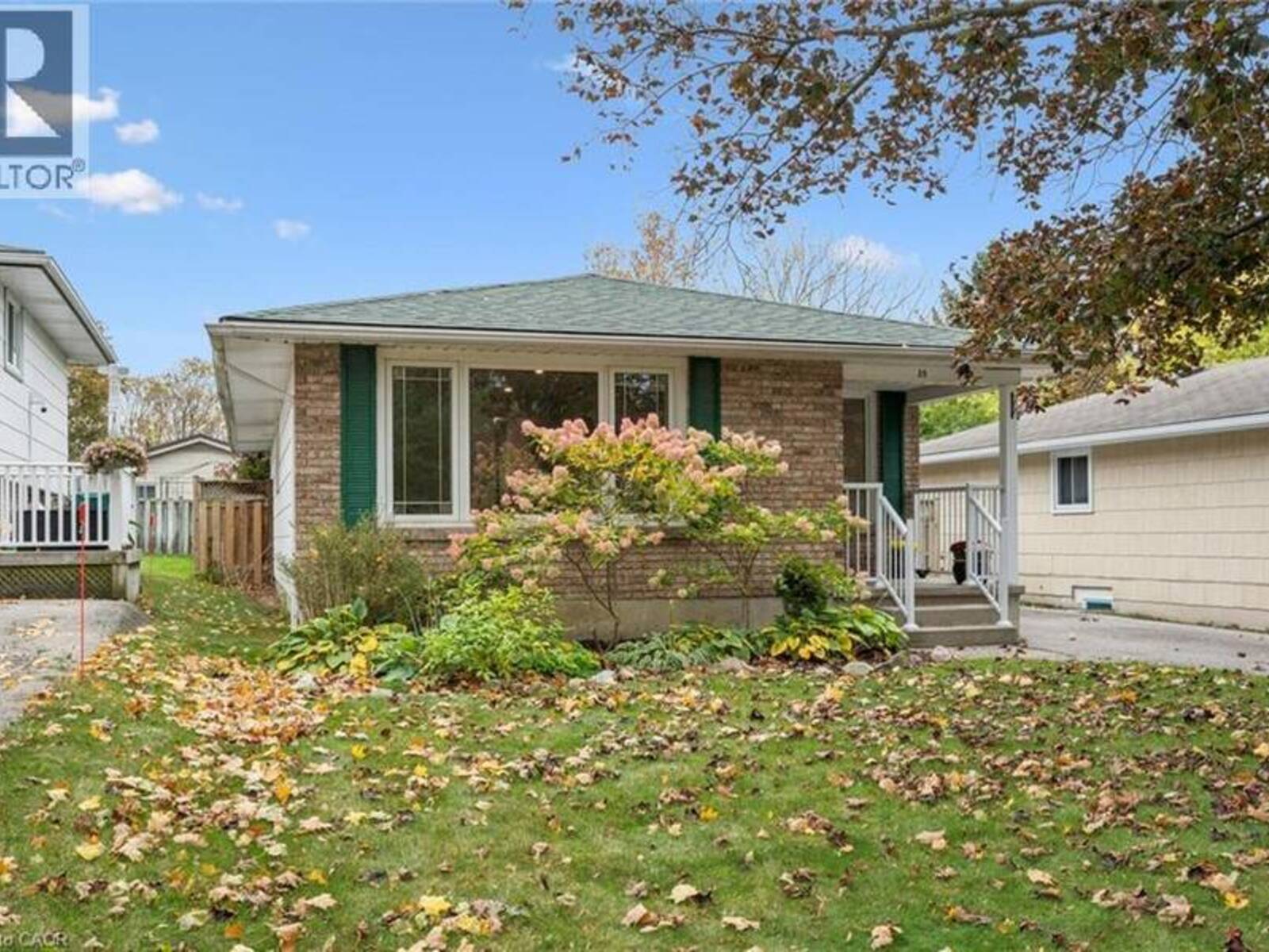 35 PEPPERWOOD Crescent, Kitchener, Ontario N2A 2R4