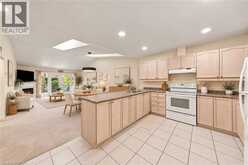 7 MILLINER Place | Fonthill Ontario | Slide Image Three