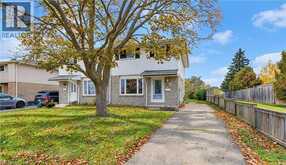 62 THE COUNTRY Way | Kitchener Ontario | Slide Image Two