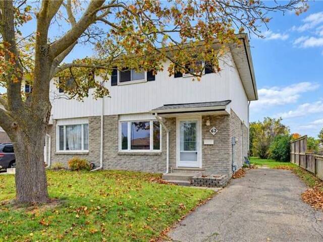 62 THE COUNTRY Way Kitchener Ontario, N2E 2K8 - Property For Sale