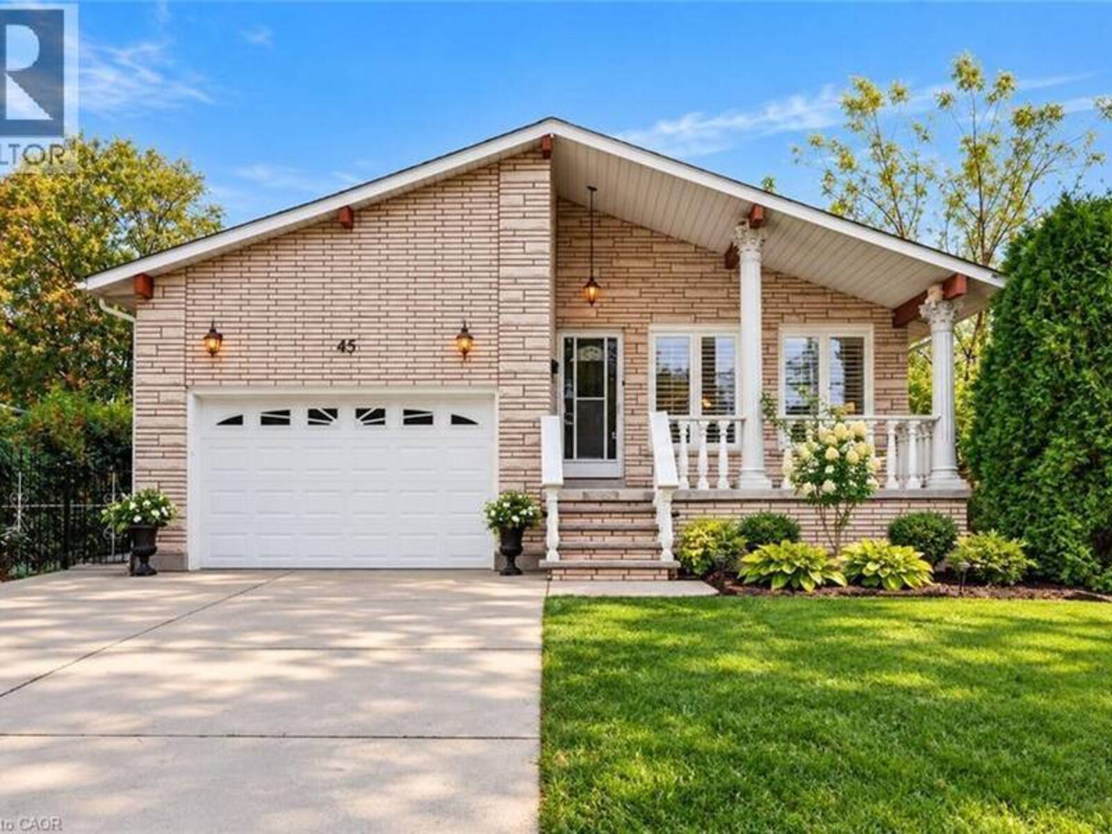 45 WORSLEY Road, Hamilton, Ontario L8E 2C3