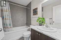 100 LINKS Crescent | Woodstock Ontario | Slide Image Thirty-three