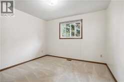 84 LARCHWOOD Circle | Welland Ontario | Slide Image Sixteen