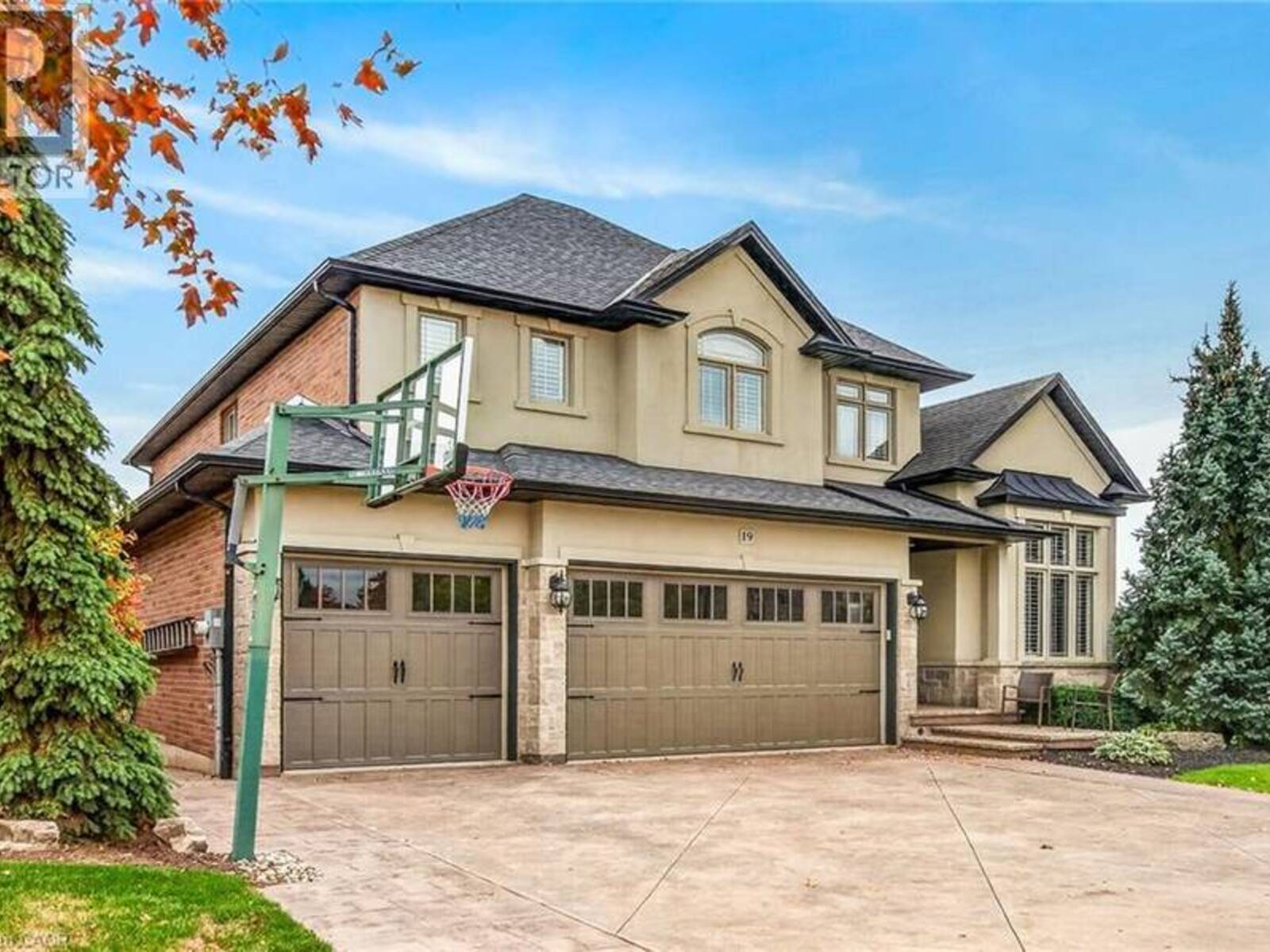 19 GRETI Drive, Hamilton, Ontario L9B 0B9