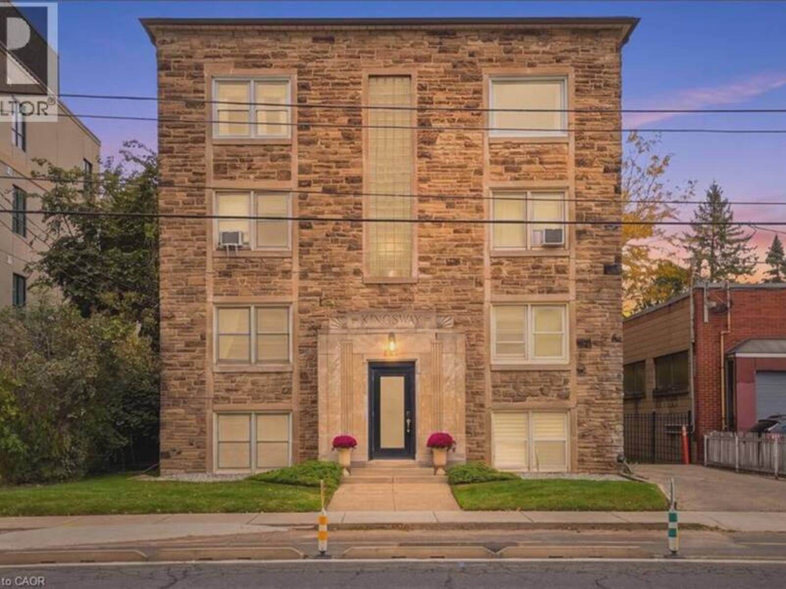 802 KING Street W Unit# 2, Hamilton, Ontario L8S 1K1
