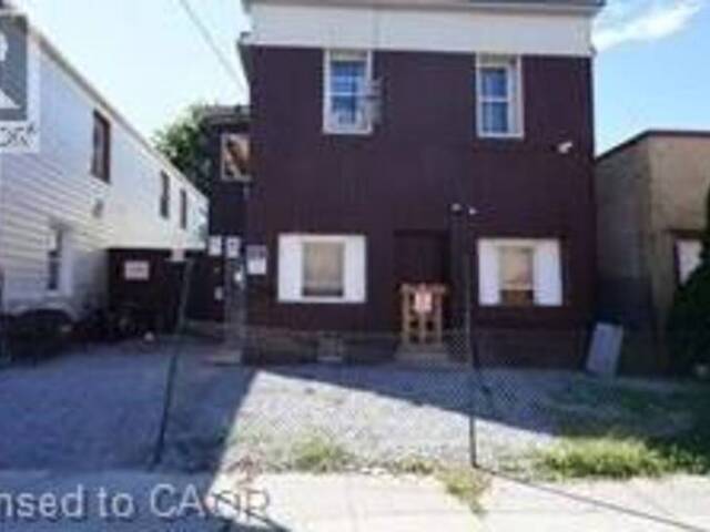 9 ALBERT Street Welland Ontario, L3B 4G1 - Multi-family Home For Sale
