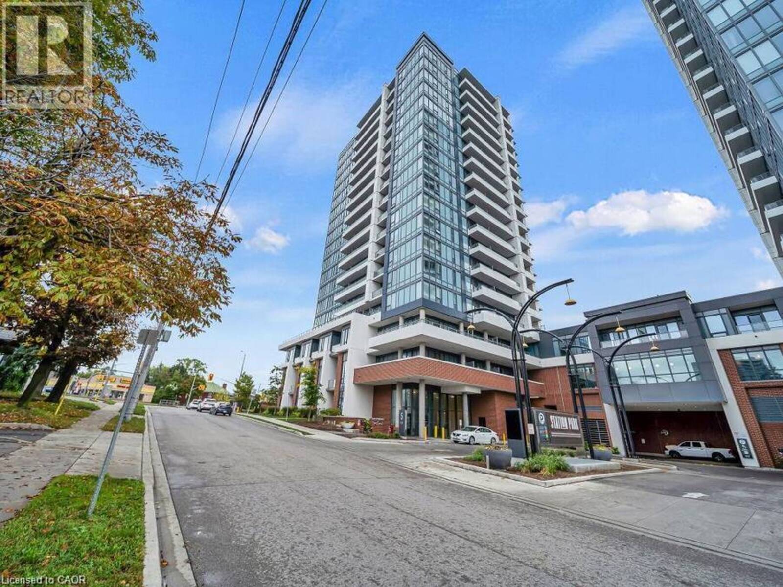 5 WELLINGTON Street S Unit# 1704, Kitchener, Ontario N2M 4B4